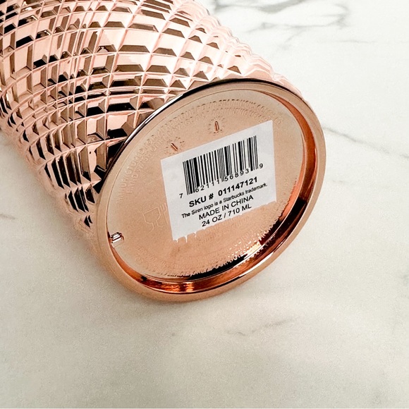 NWT Starbucks Holiday 2023 Metallic Rose Gold Jeweled Venti Tumbler & Keychain - Picture 6 of 6